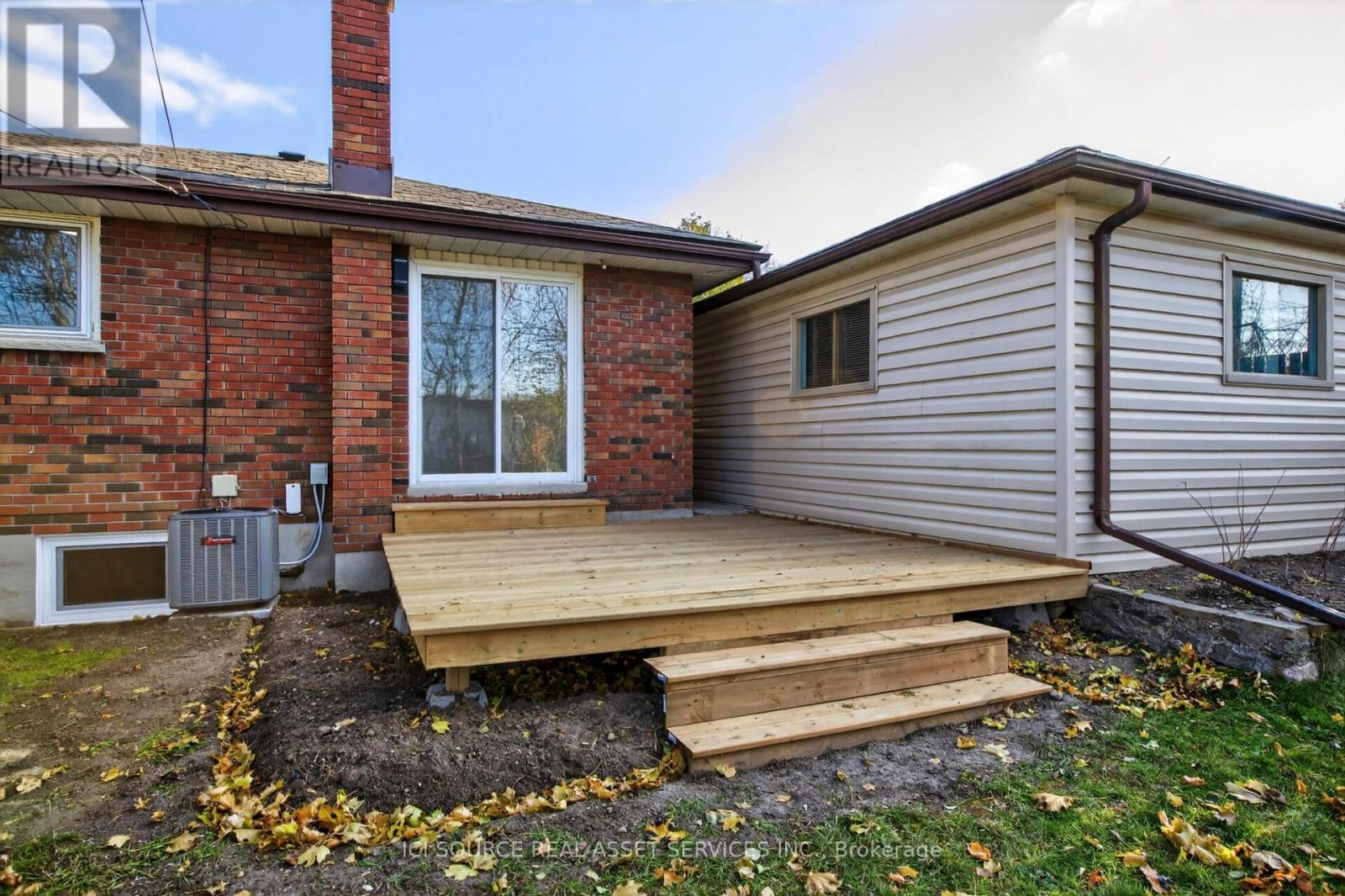 1092 Glendale Drive, Peterborough, ON - Outdoor With Exterior