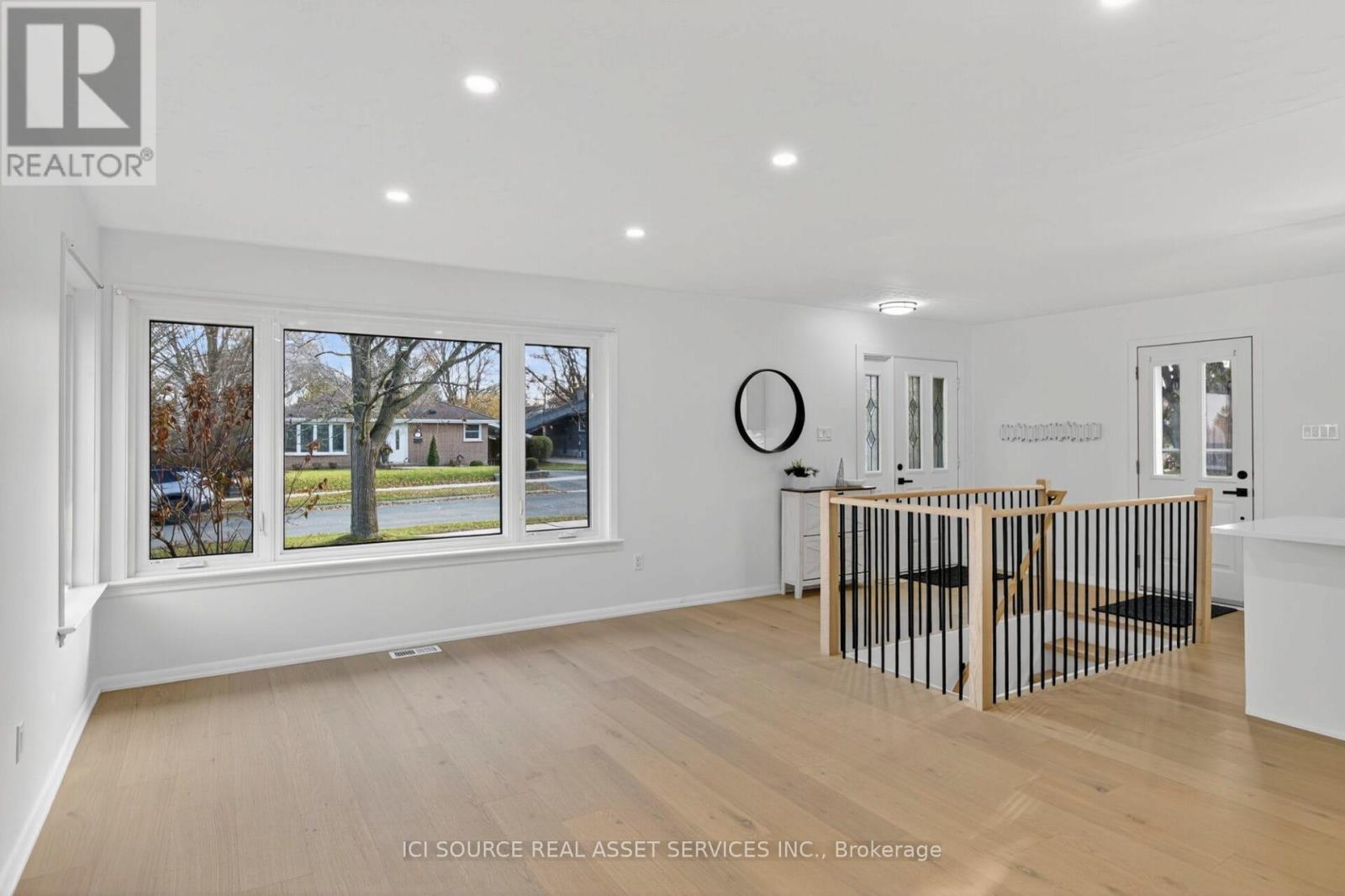 1092 Glendale Drive, Peterborough, ON - Indoor Photo Showing Other Room