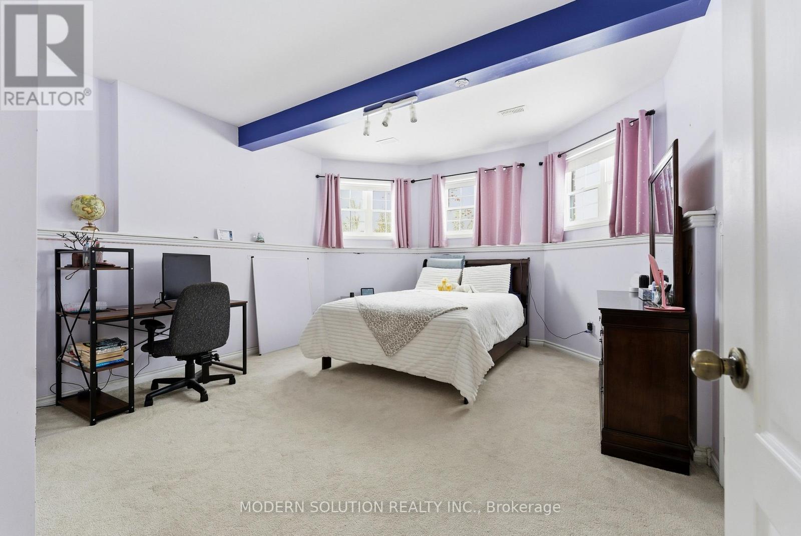 510 Quin-Mo-Lac Road, Centre Hastings, ON - Indoor Photo Showing Bedroom