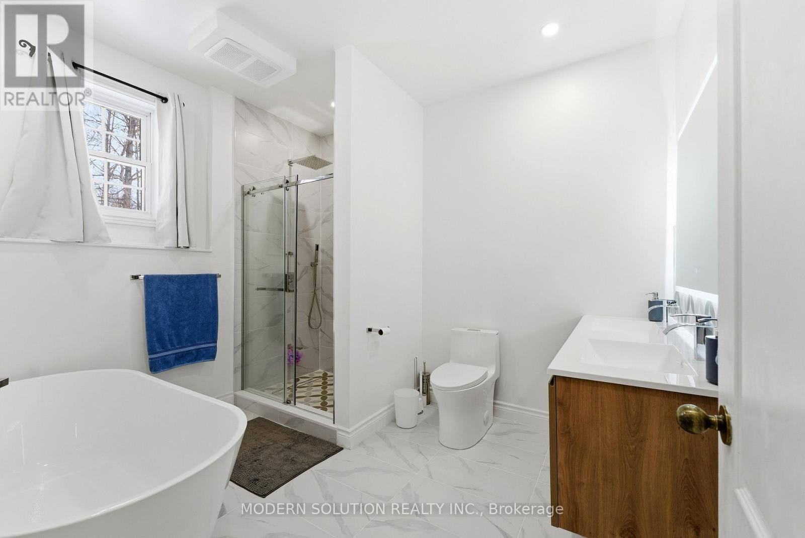 510 Quin-Mo-Lac Road, Centre Hastings, ON - Indoor Photo Showing Bathroom