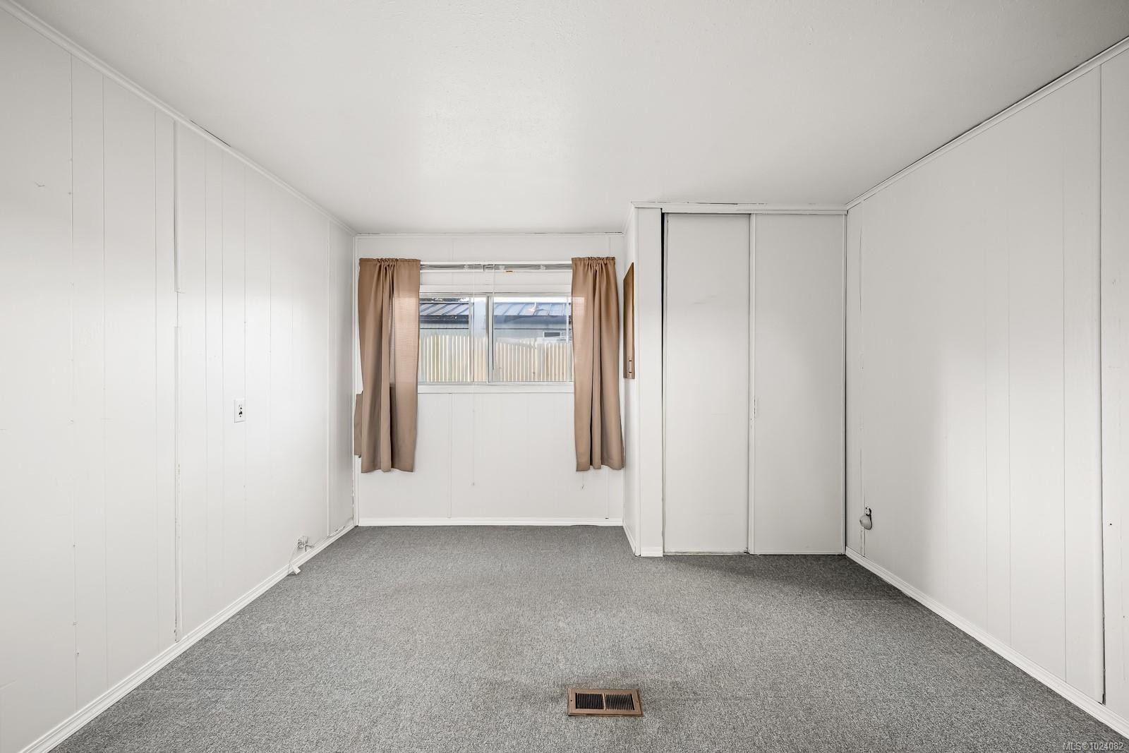 33-390 Cowichan Ave, Courtenay, BC