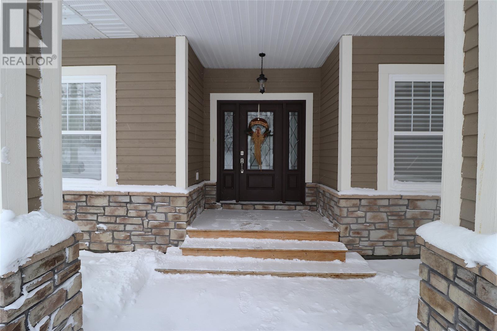 21 Lakeshore Drive, Pasadena, NL - Outdoor