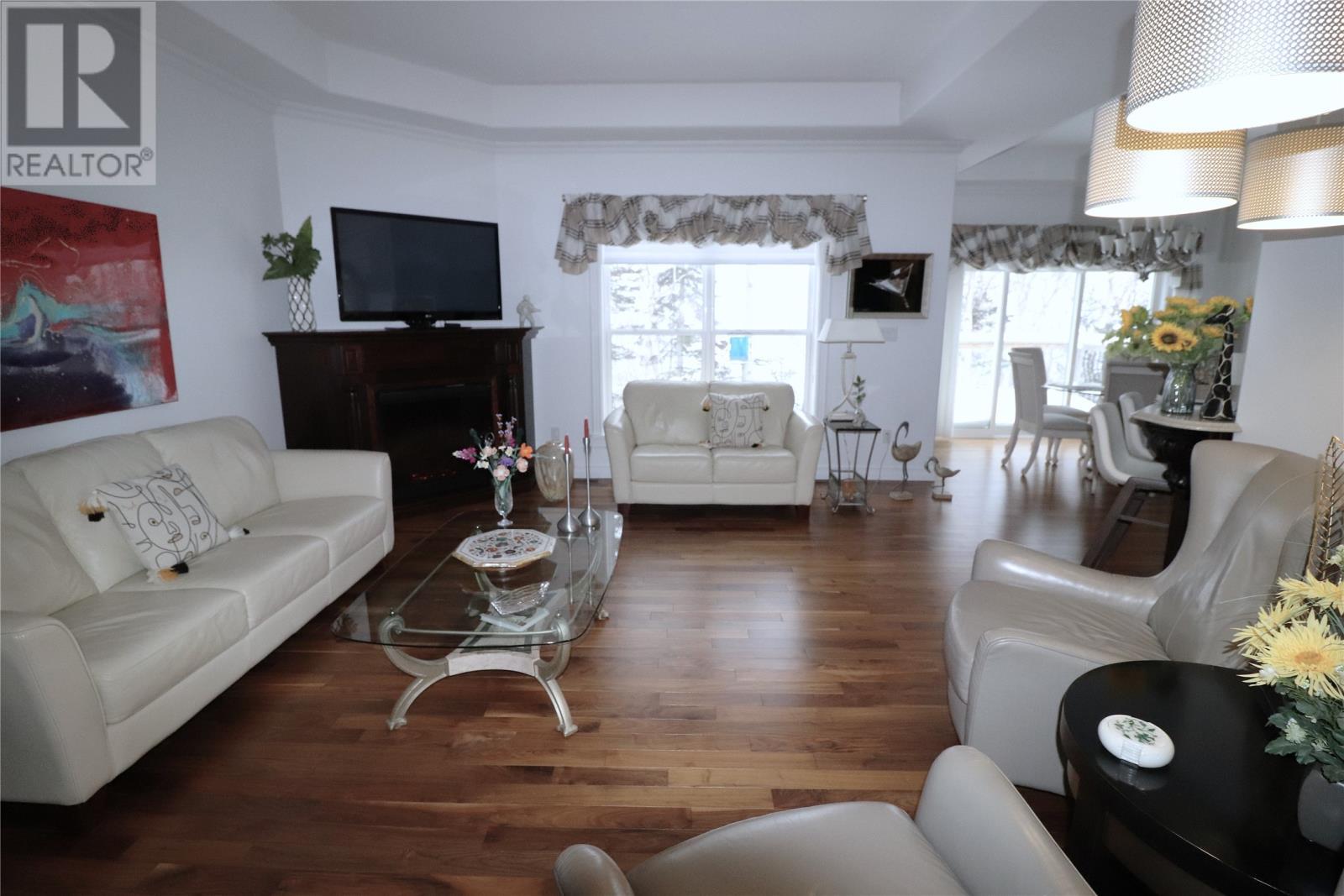 21 Lakeshore Drive, Pasadena, NL - Indoor Photo Showing Living Room