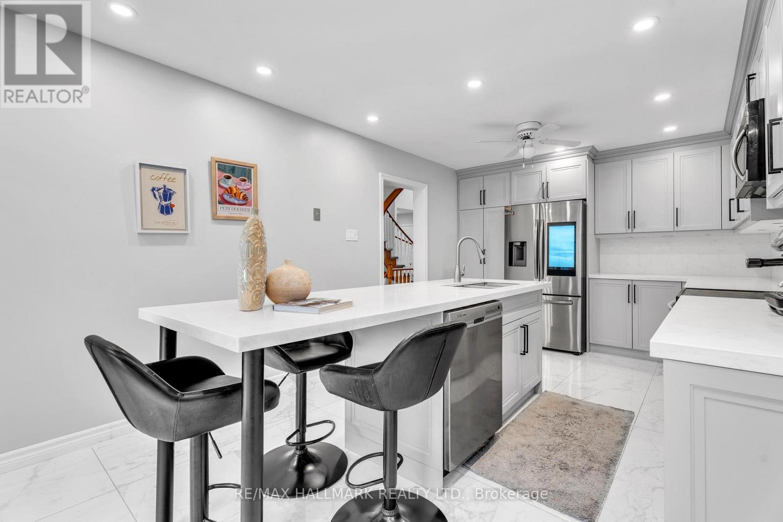 235 Kemano Road, Aurora, ON - Indoor