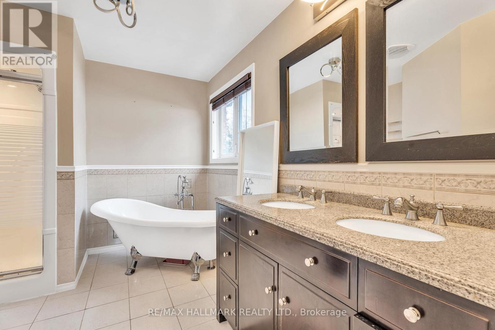 235 Kemano Road, Aurora, ON - Indoor Photo Showing Bathroom