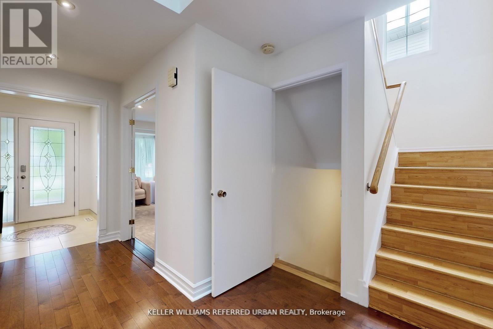 158 Walton Drive, Aurora, ON - Indoor Photo Showing Other Room