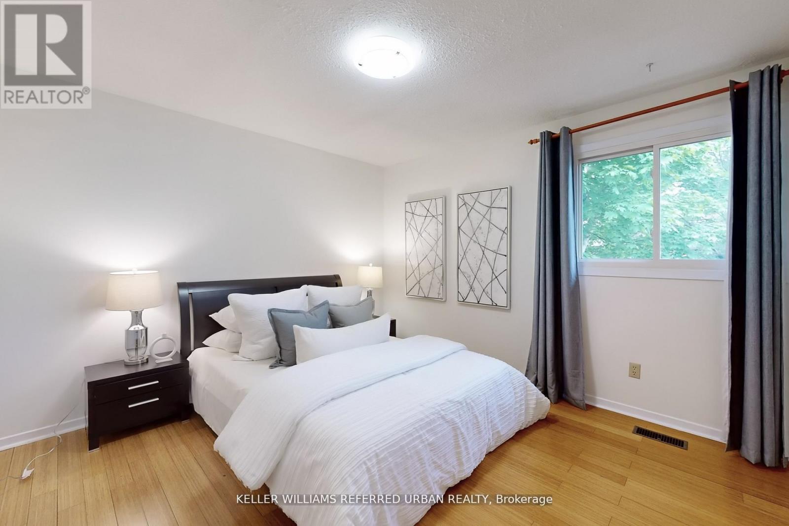 158 Walton Drive, Aurora, ON - Indoor Photo Showing Bedroom