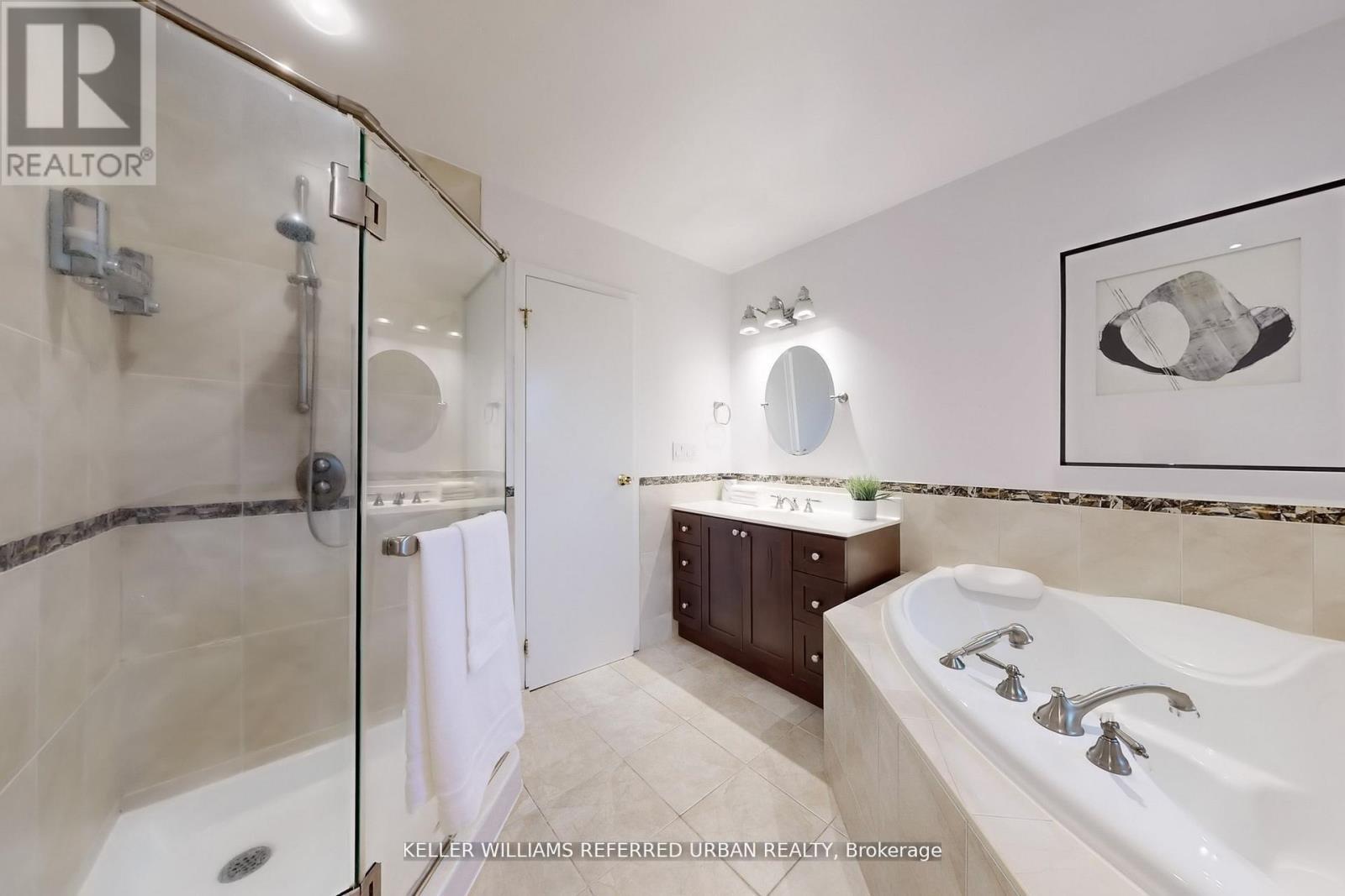 158 Walton Drive, Aurora, ON - Indoor Photo Showing Bathroom