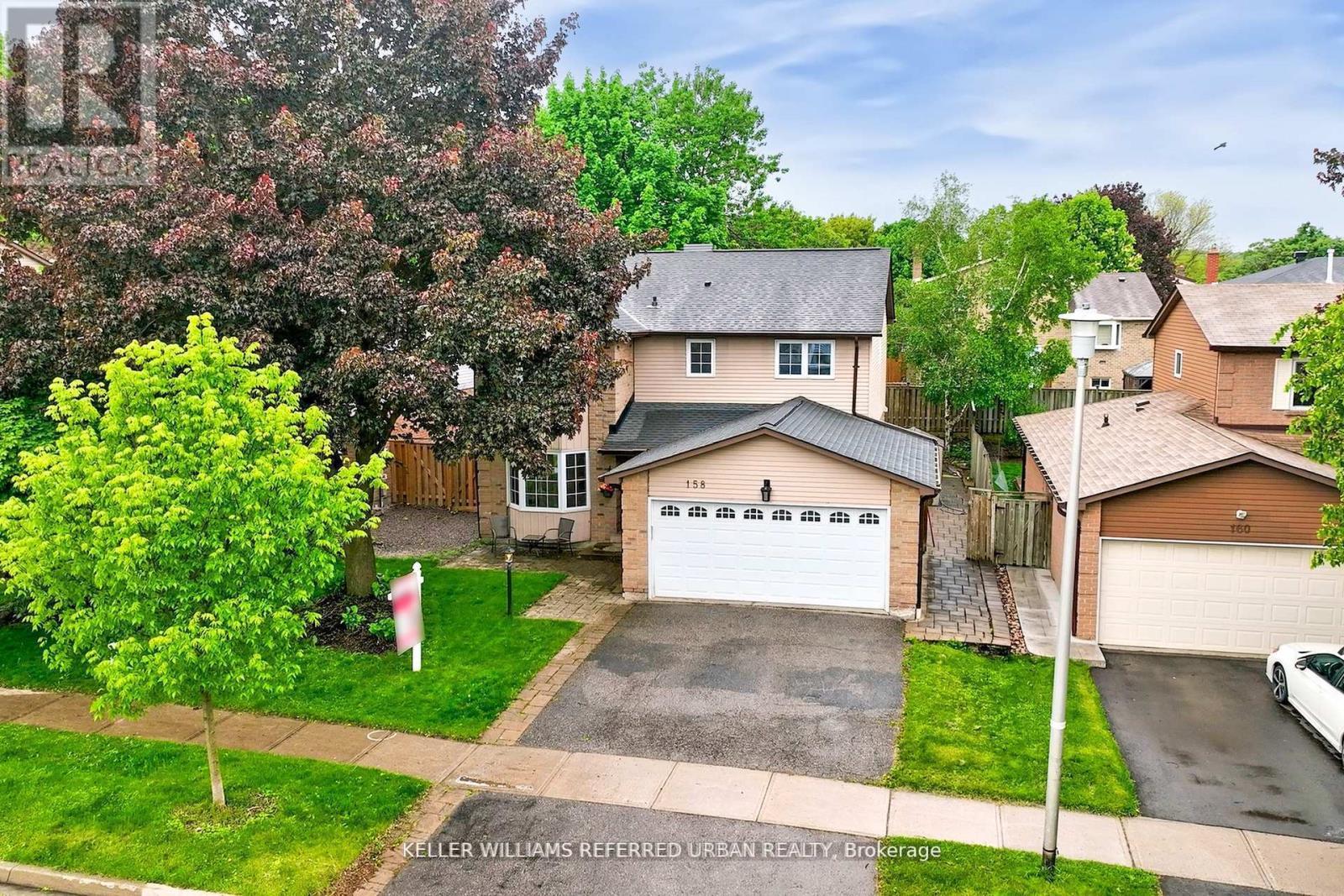 158 Walton Drive, Aurora, ON - Outdoor With Facade