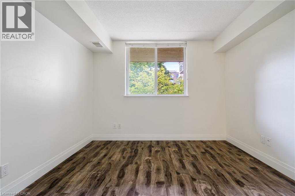 3499 Upper Middle Road Unit# 211, Burlington, ON - Indoor Photo Showing Other Room