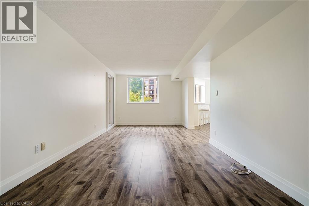 3499 Upper Middle Road Unit# 211, Burlington, ON - Indoor Photo Showing Other Room