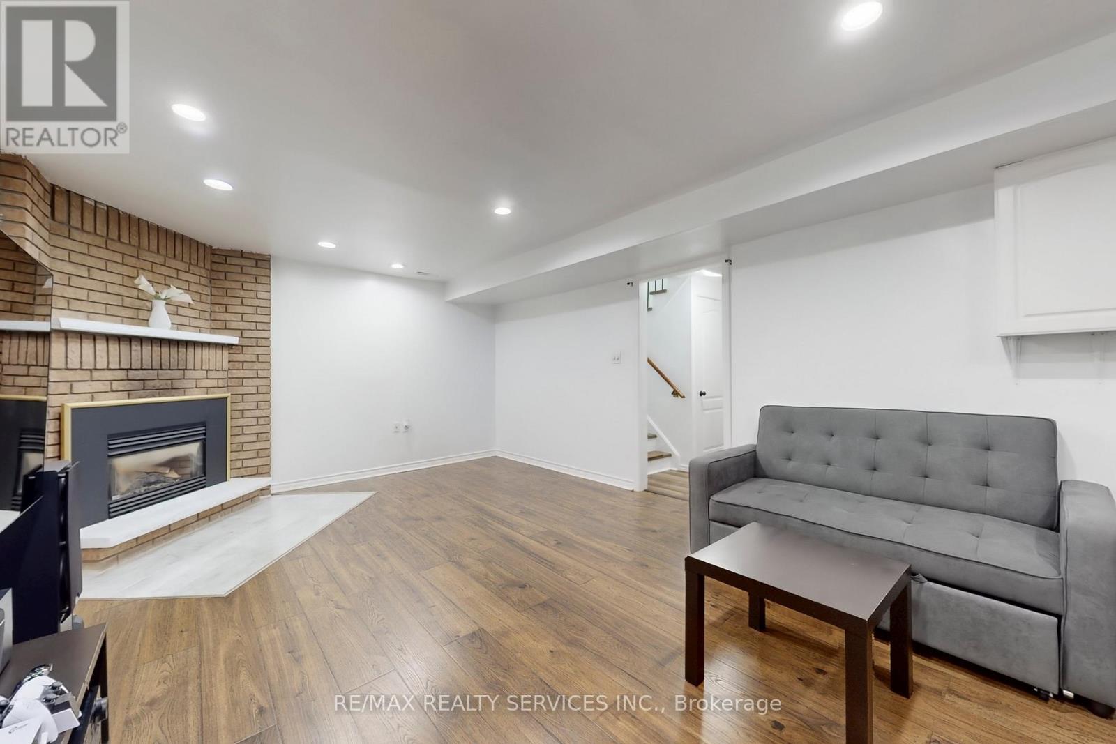14 Bryant Court, Brampton, ON - Indoor With Fireplace