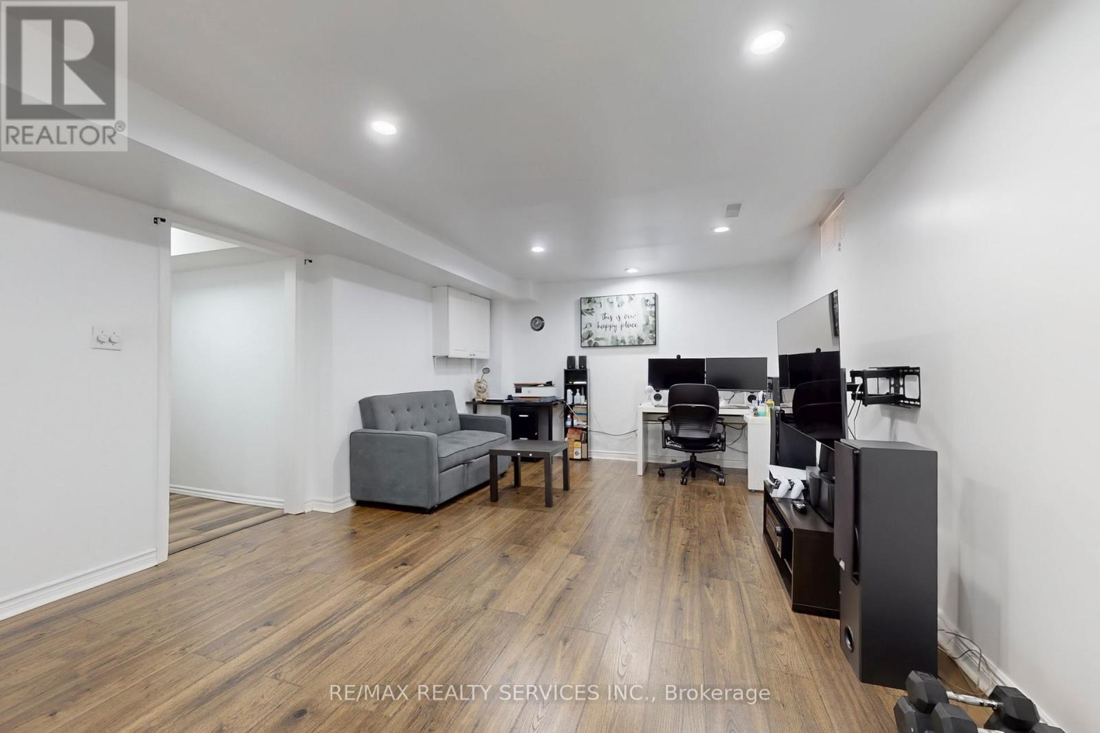 14 Bryant Court, Brampton, ON - Indoor