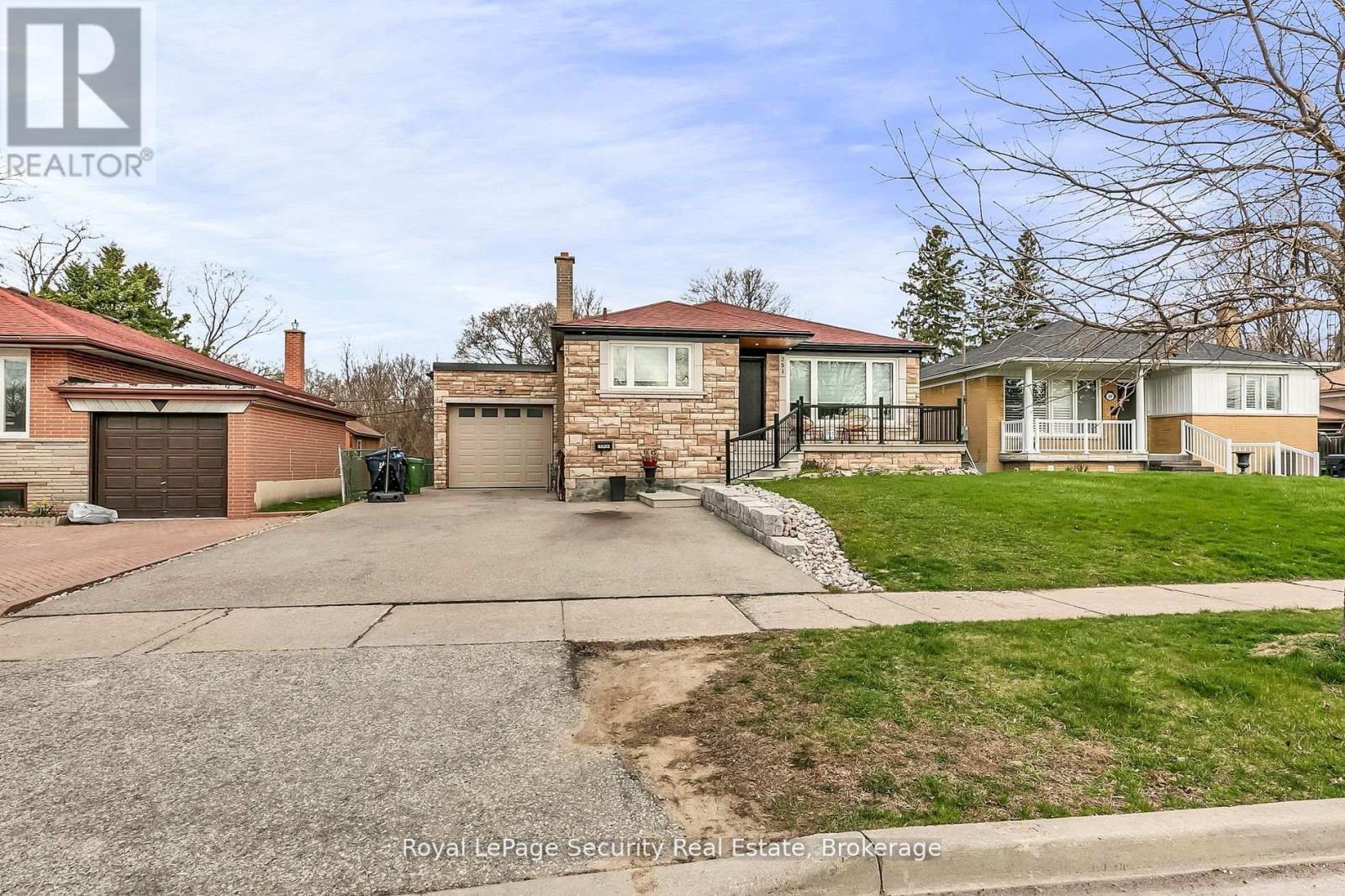 251 Thistle Down Boulevard, Toronto, ON - Outdoor