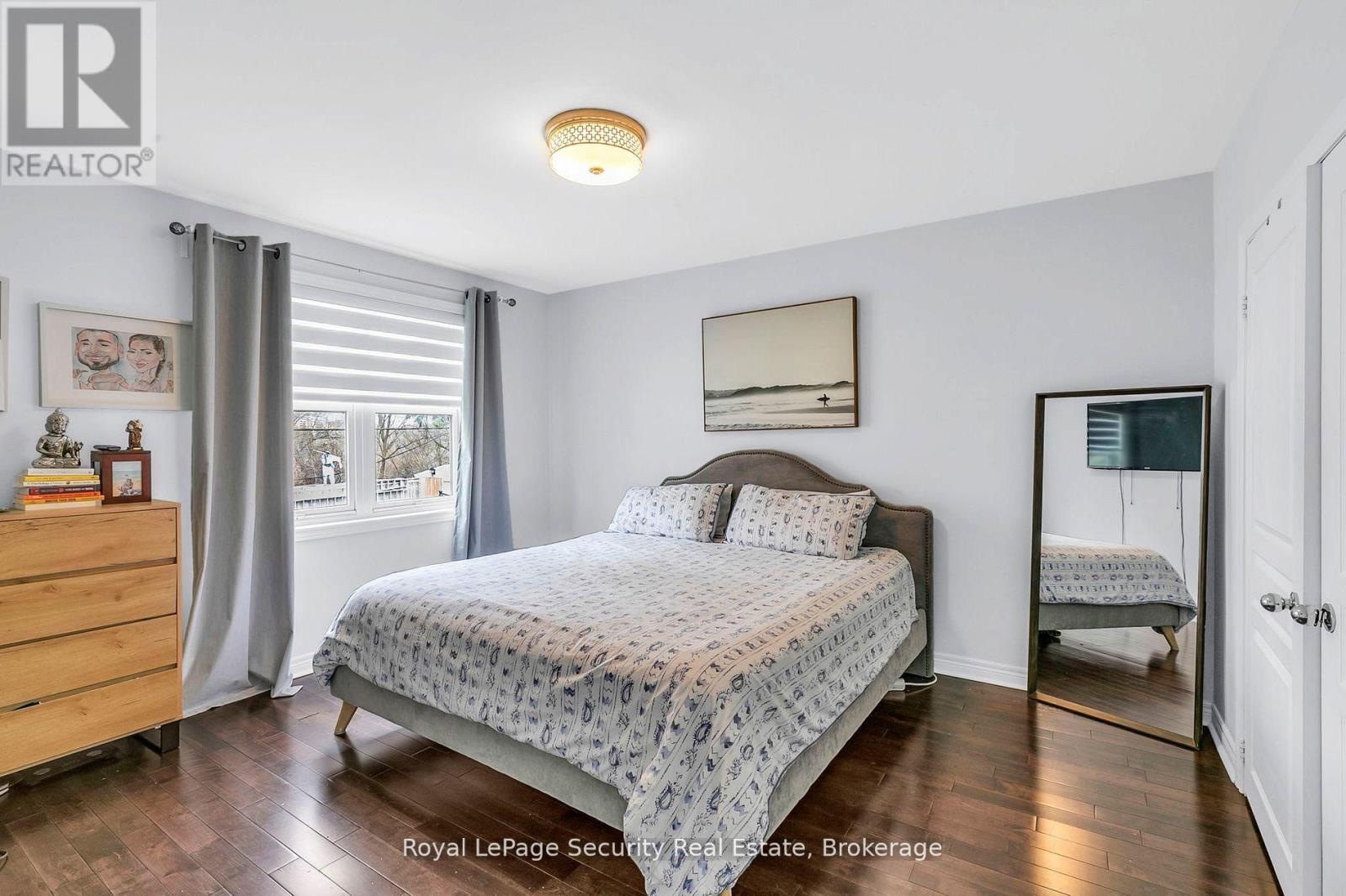 251 Thistle Down Boulevard, Toronto, ON - Indoor Photo Showing Bedroom