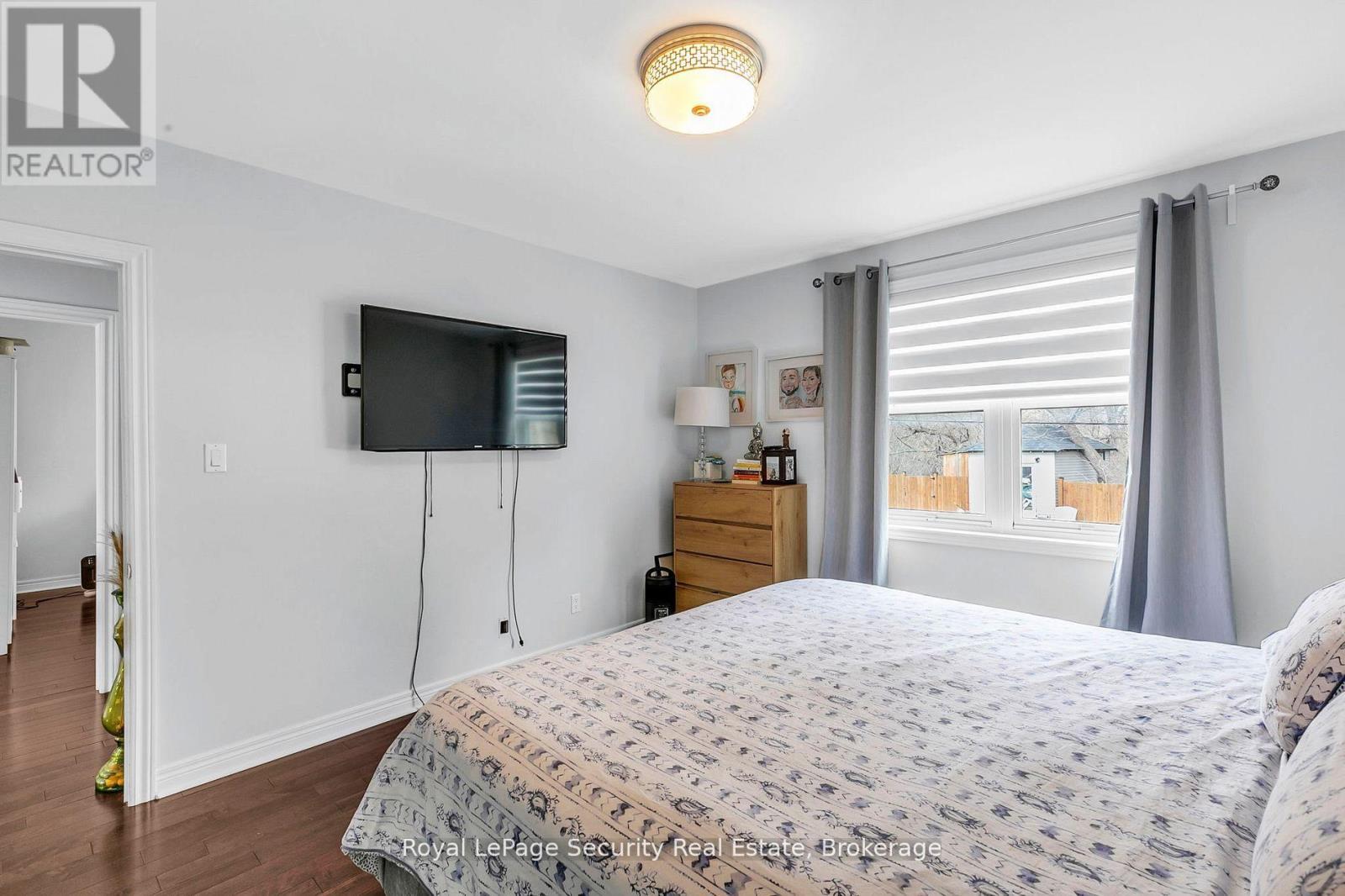 251 Thistle Down Boulevard, Toronto, ON - Indoor Photo Showing Bedroom