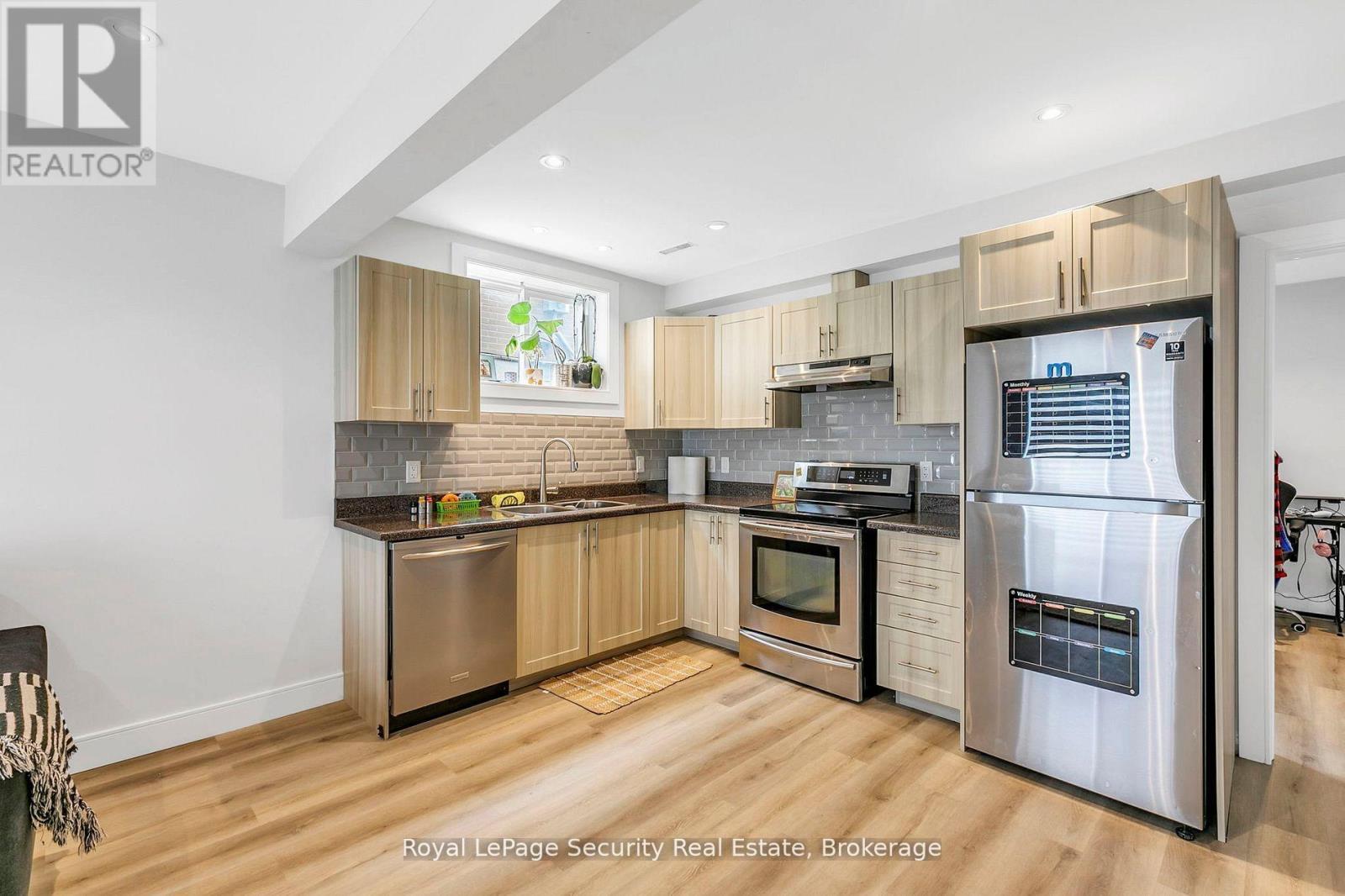 251 Thistle Down Boulevard, Toronto, ON - Indoor Photo Showing Kitchen