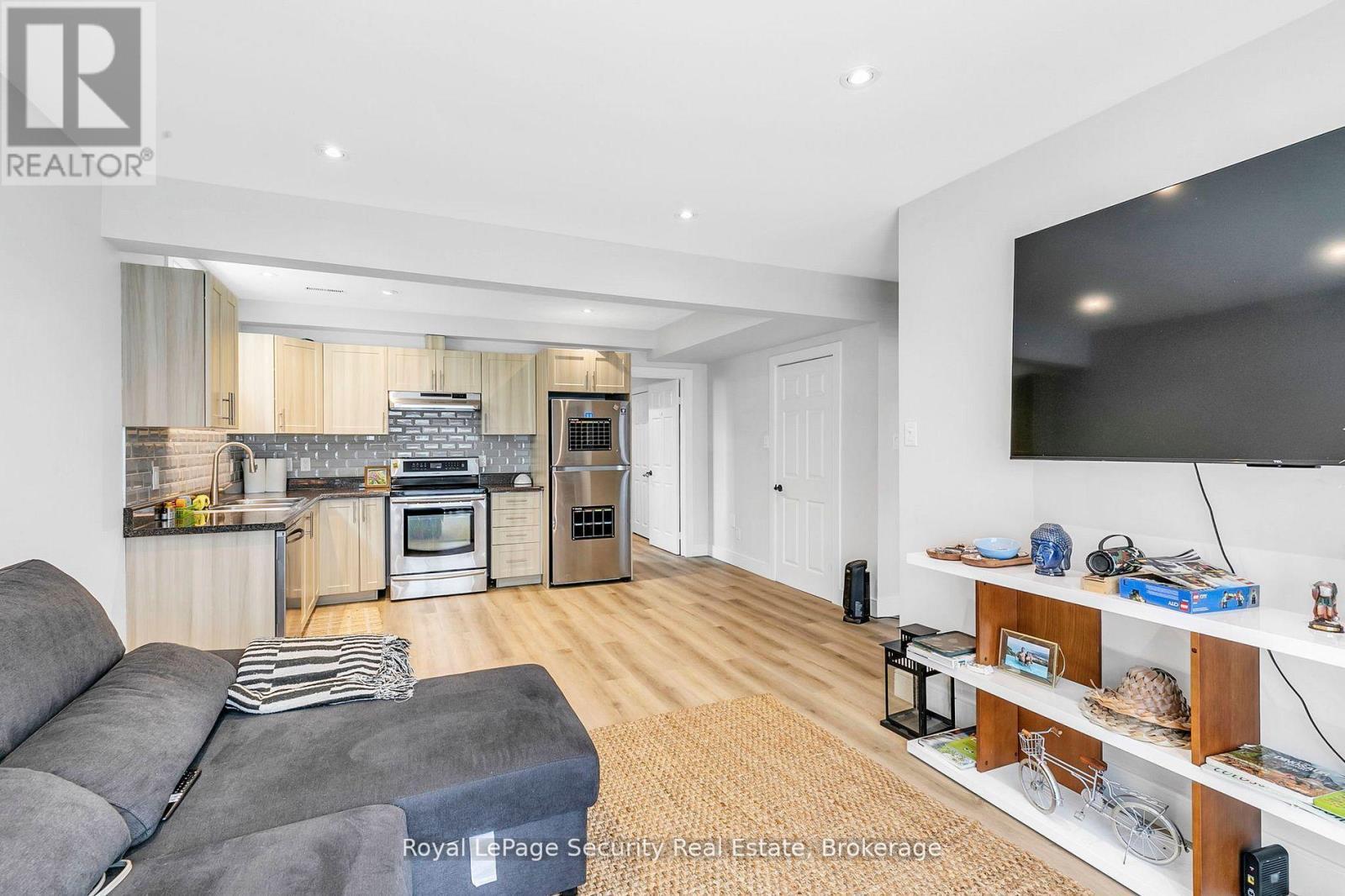 251 Thistle Down Boulevard, Toronto, ON - Indoor