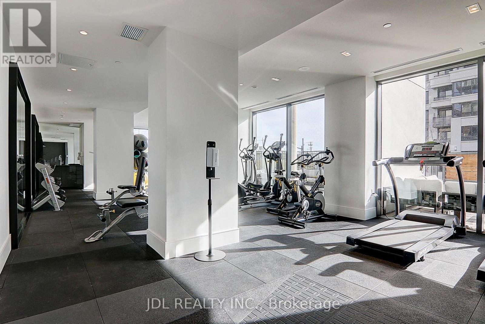 808 - 10 De Boers Drive, Toronto, ON - Indoor Photo Showing Gym Room