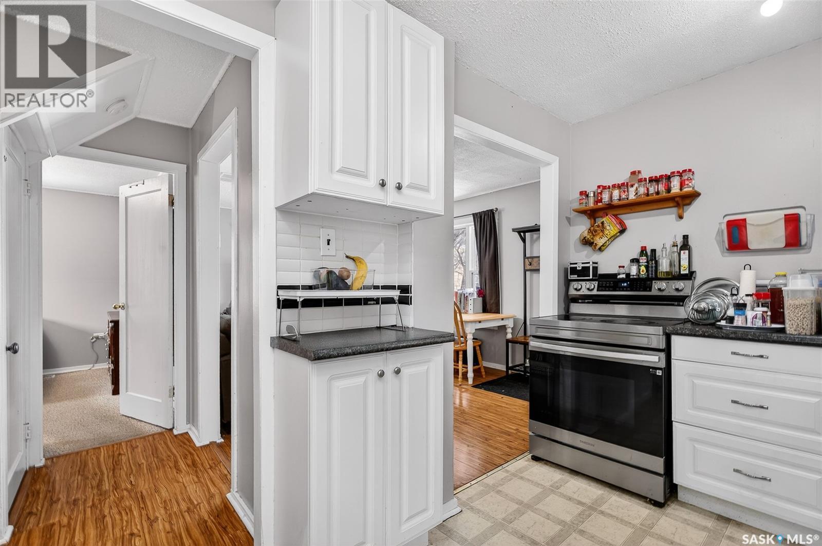 515 Coteau Street W, Moose Jaw, SK - Indoor Photo Showing Kitchen