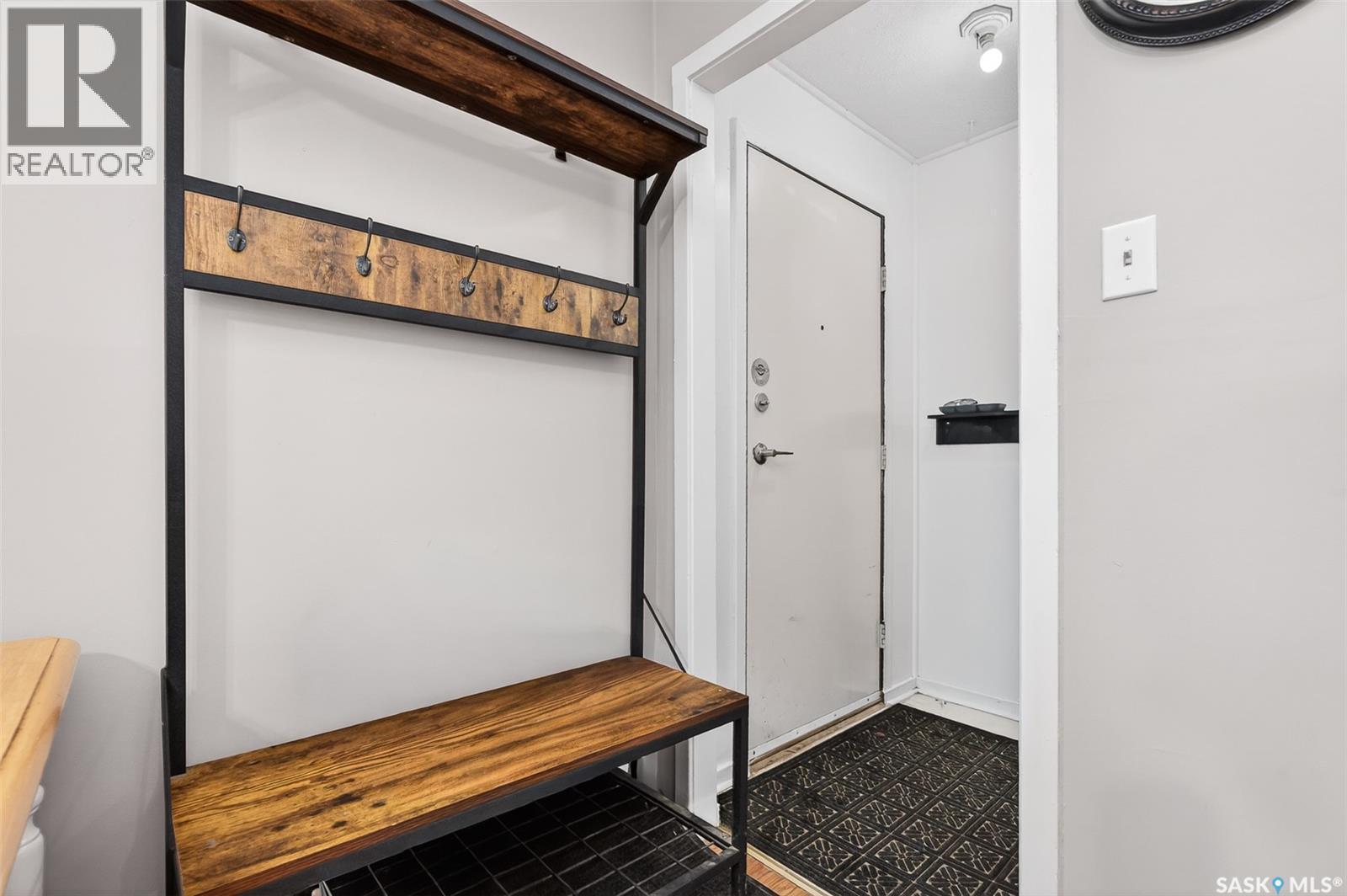 515 Coteau Street W, Moose Jaw, SK - Indoor Photo Showing Other Room