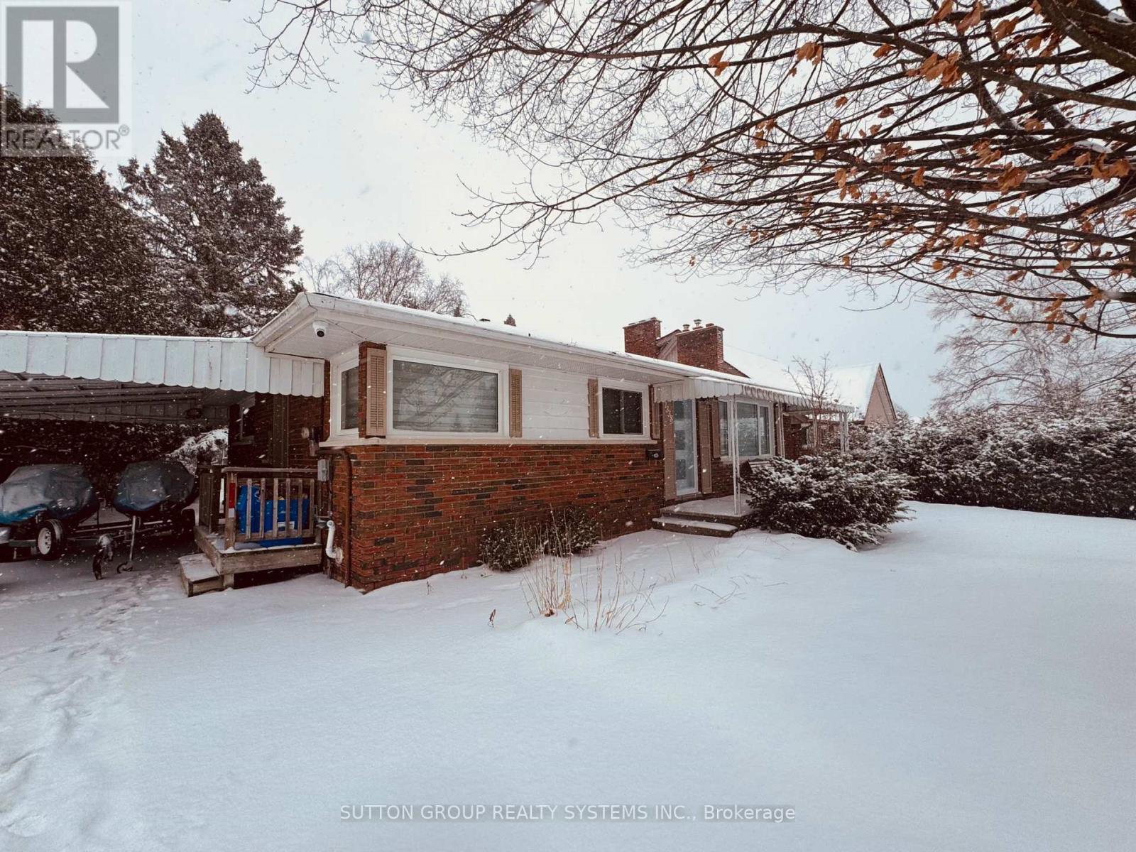 1338 Royal Drive, Peterborough, ON - Outdoor