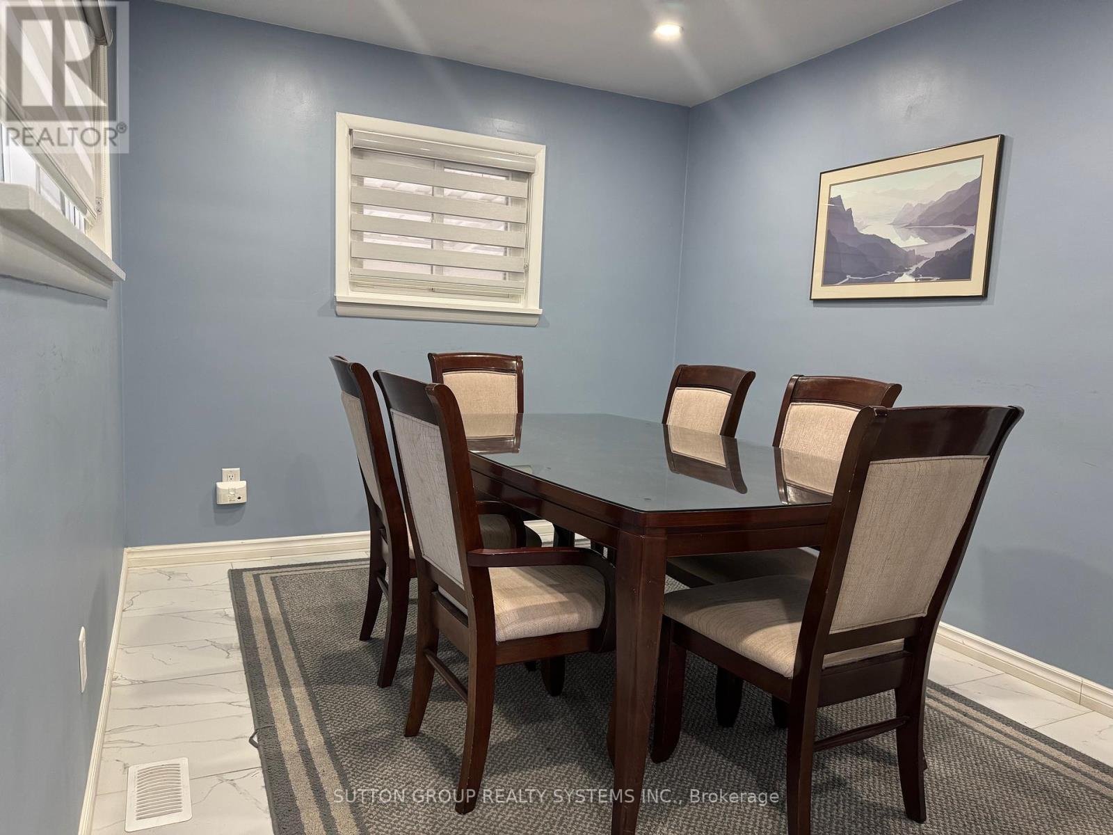 1338 Royal Drive, Peterborough, ON - Indoor Photo Showing Dining Room