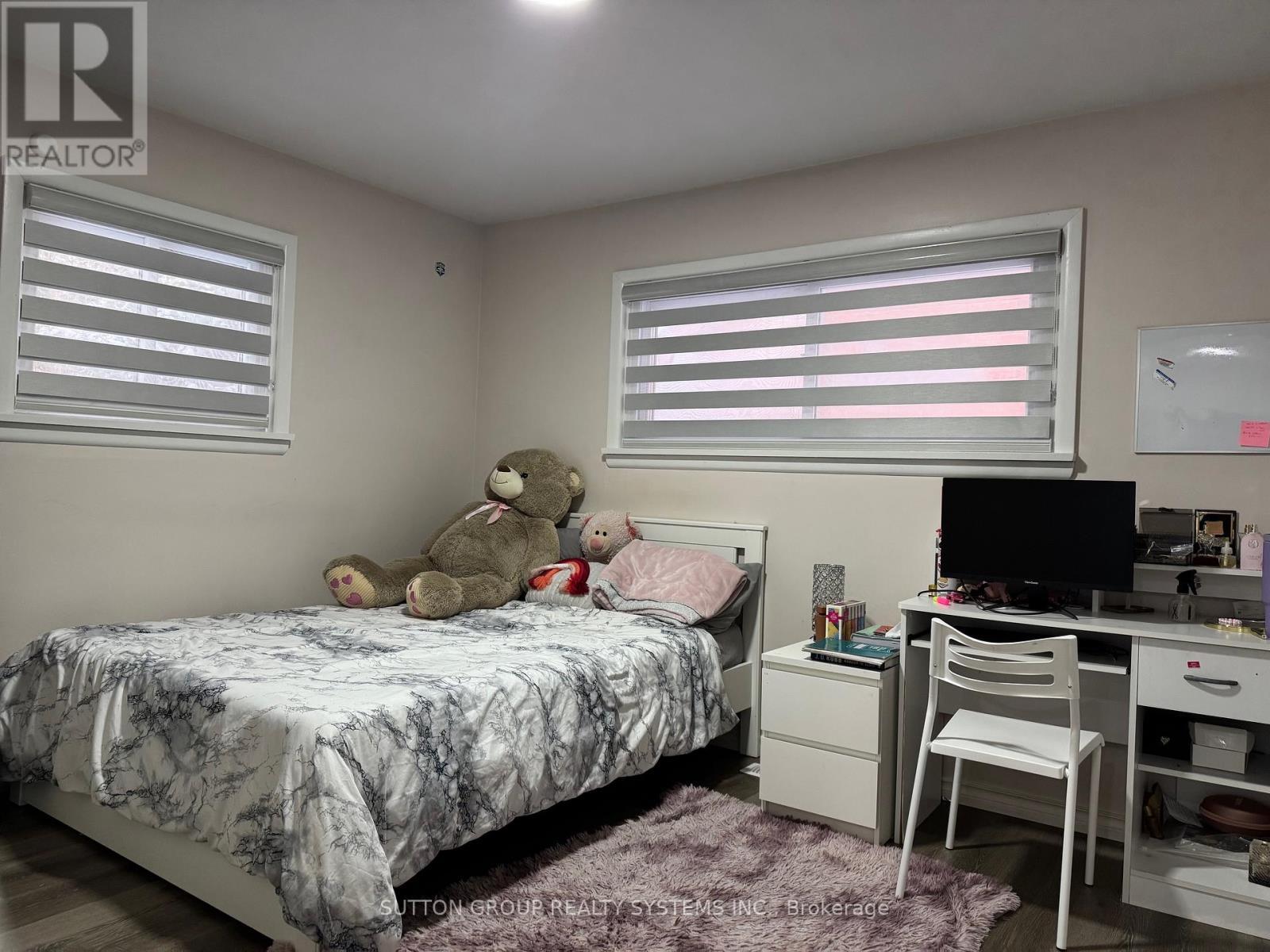 1338 Royal Drive, Peterborough, ON - Indoor Photo Showing Bedroom