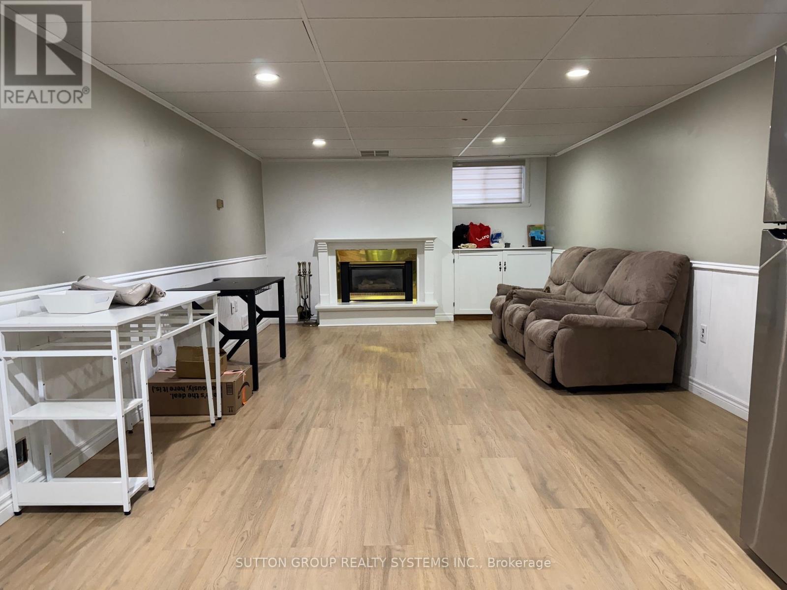 1338 Royal Drive, Peterborough, ON - Indoor