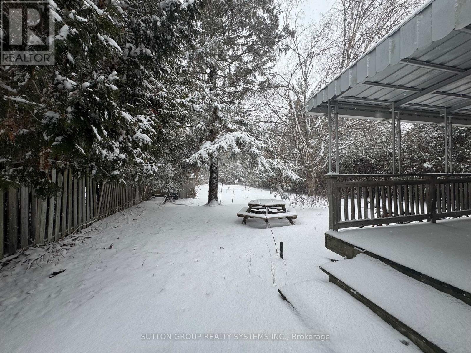 1338 Royal Drive, Peterborough, ON - Outdoor