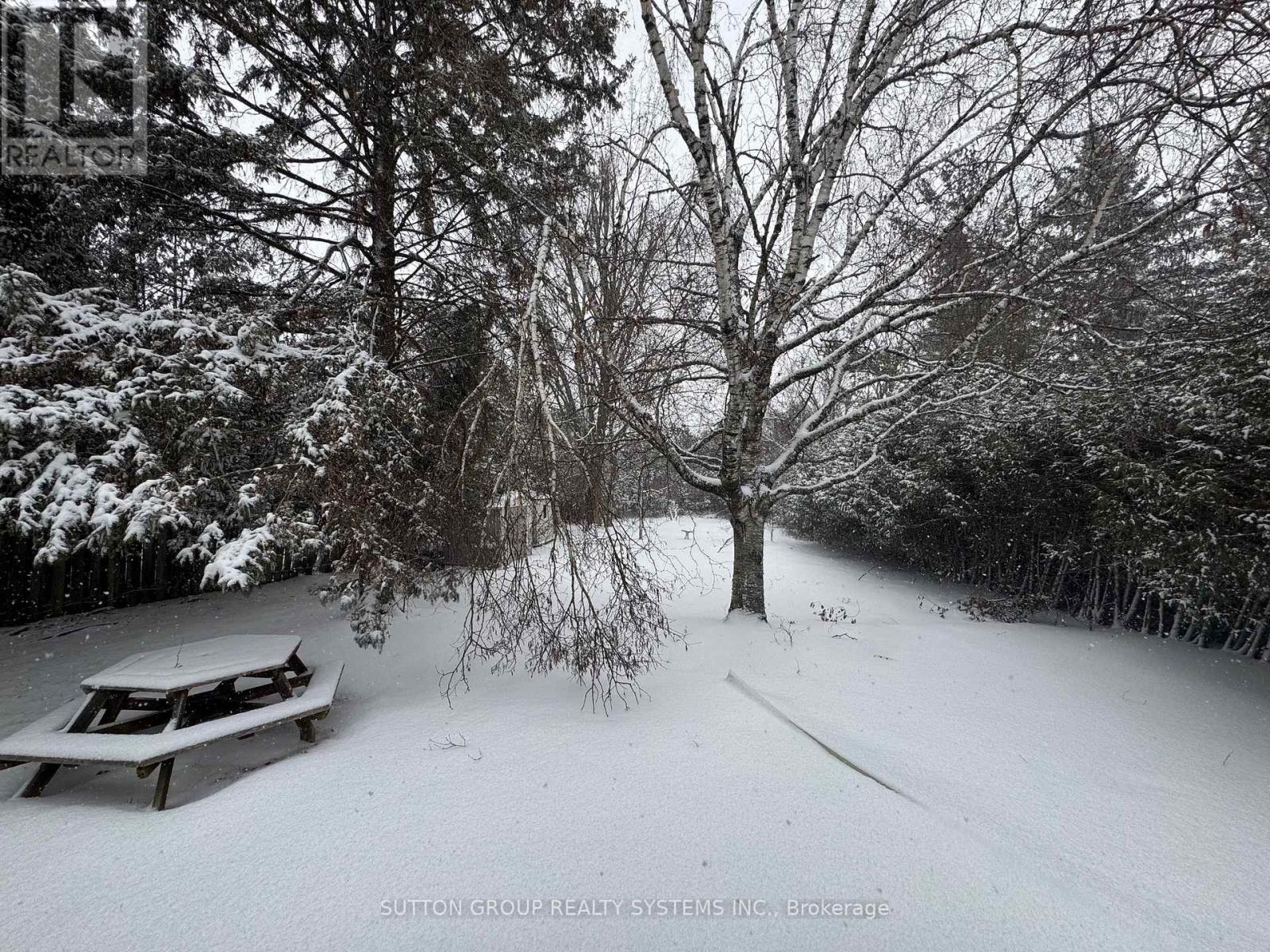 1338 Royal Drive, Peterborough, ON - Outdoor