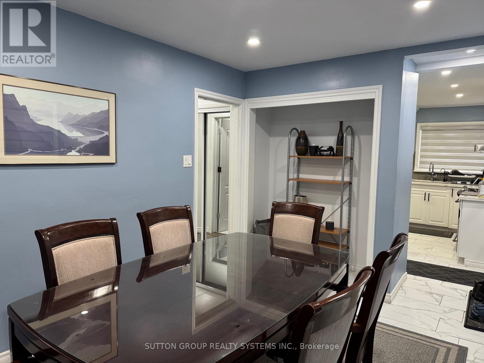 1338 Royal Drive, Peterborough, ON - Indoor Photo Showing Dining Room