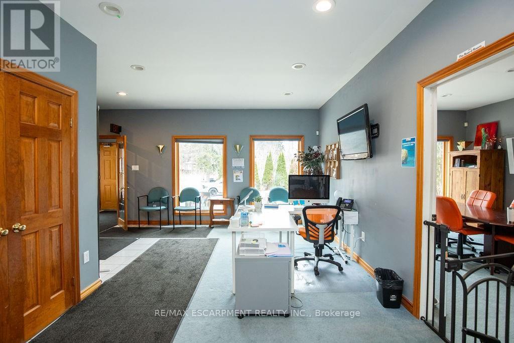 144 Wilson Street E, Hamilton, ON