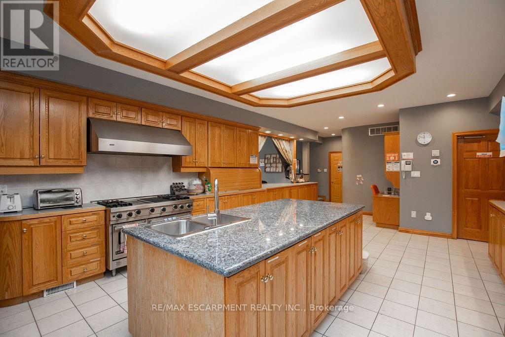 144 Wilson Street E, Hamilton, ON