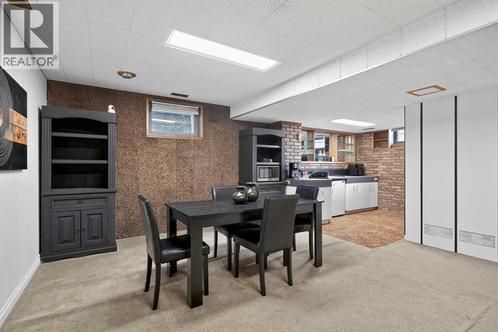 4112 19 Street Nw, Calgary, AB - Indoor Photo Showing Dining Room
