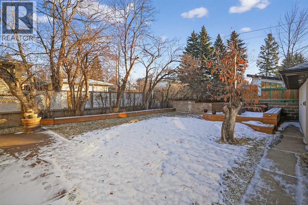 4112 19 Street Nw, Calgary, AB - Outdoor