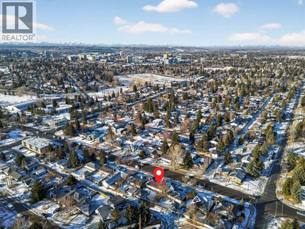 4112 19 Street Nw, Calgary, AB - Outdoor With View