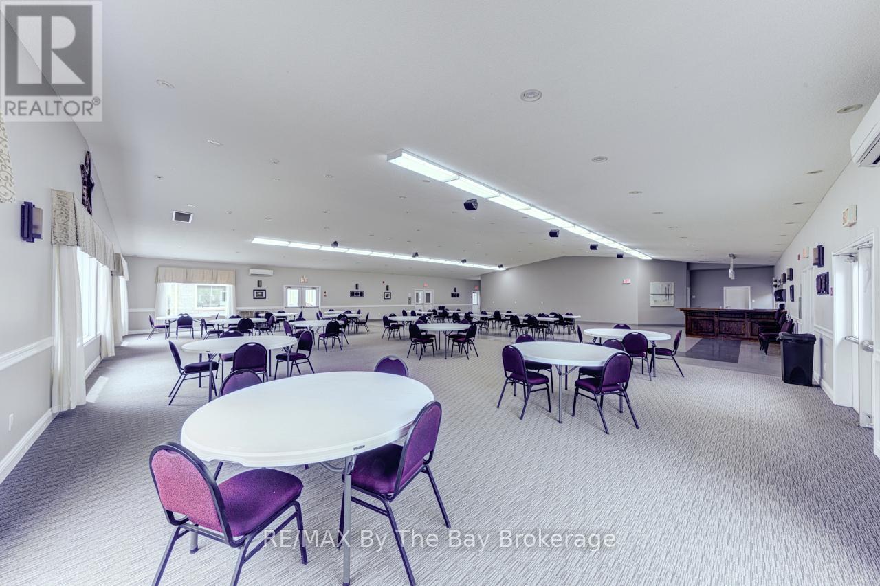 17 Chippewa Trail, Wasaga Beach, ON - Indoor Photo Showing Other Room