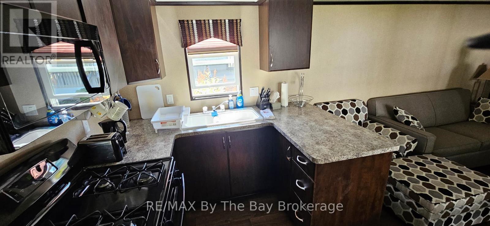 17 Chippewa Trail, Wasaga Beach, ON - Indoor