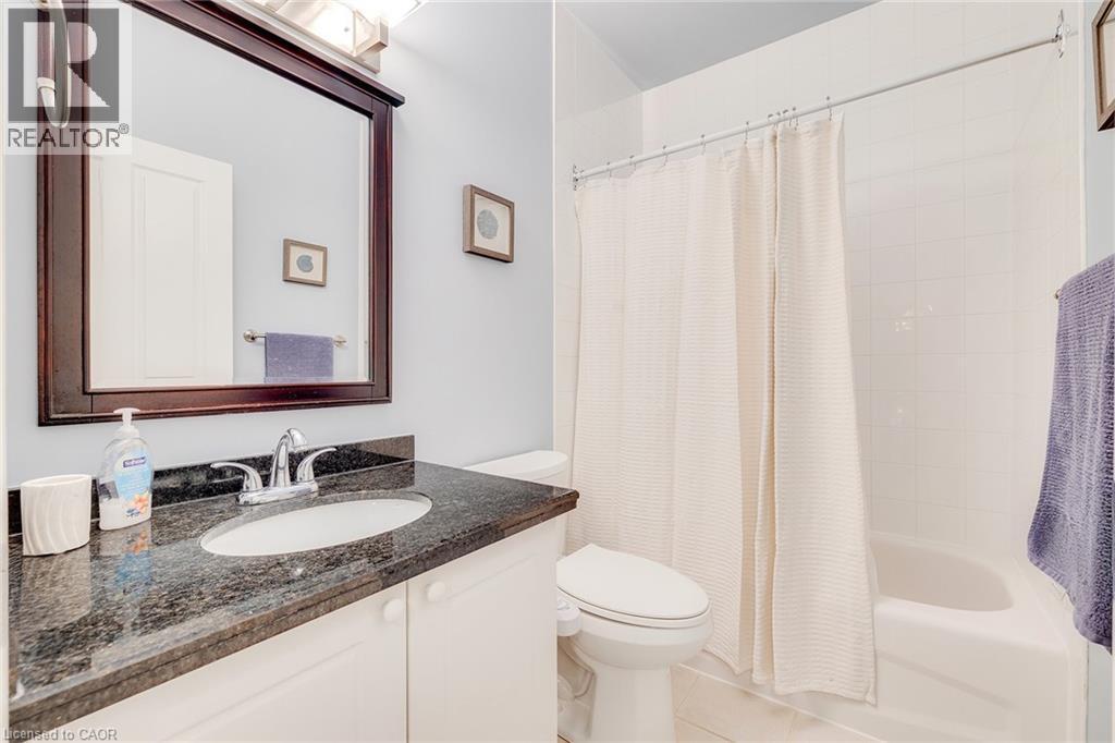 255 Keats Way Unit# 403, Waterloo, ON - Indoor Photo Showing Bathroom