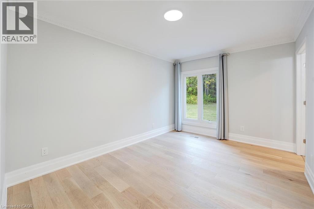 8 Ridgewood Drive, Richmond Hill, ON - Indoor Photo Showing Other Room