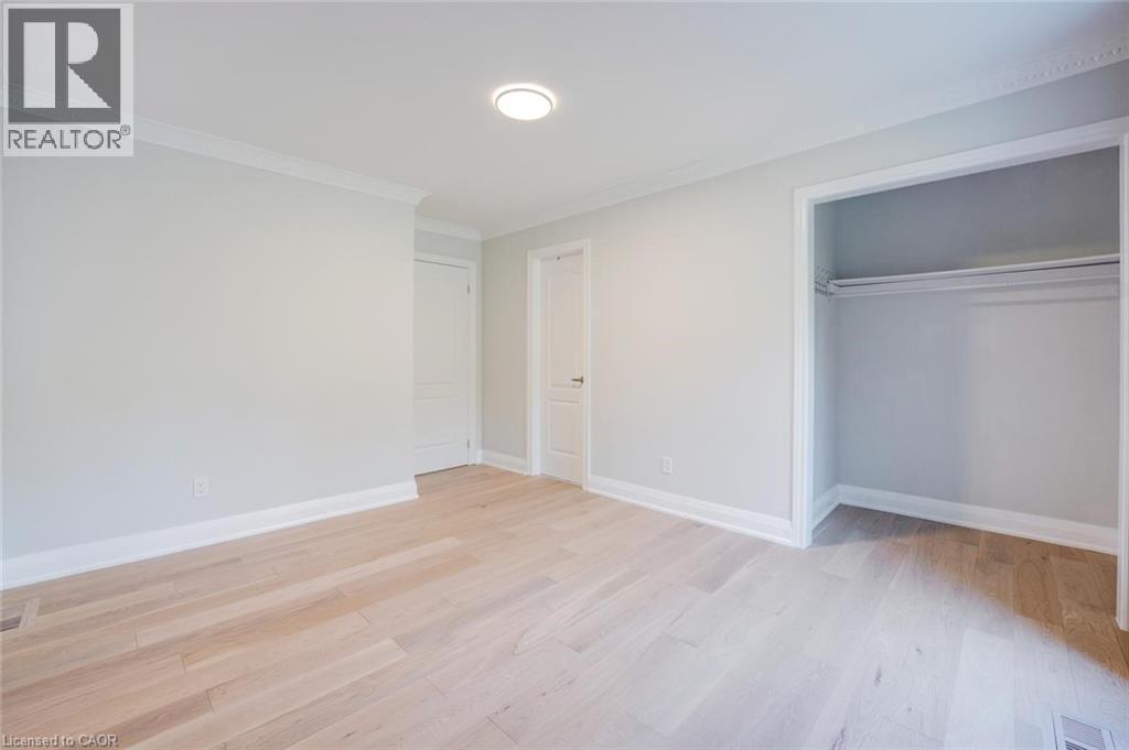 8 Ridgewood Drive, Richmond Hill, ON - Indoor Photo Showing Other Room