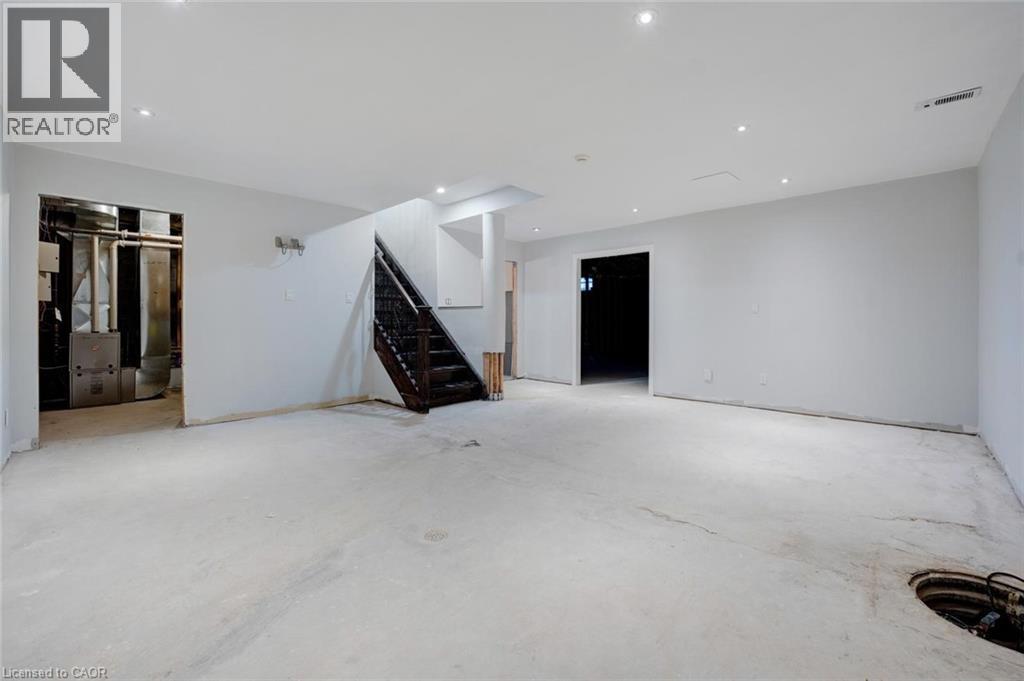 8 Ridgewood Drive, Richmond Hill, ON - Indoor