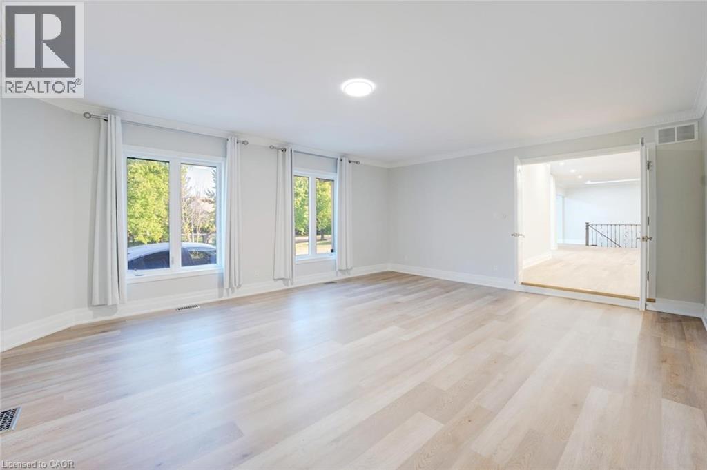 8 Ridgewood Drive, Richmond Hill, ON - Indoor