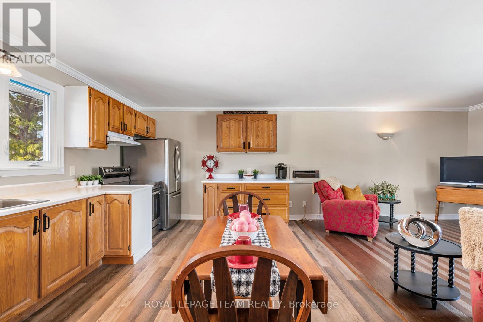 3314 County Road 12 Road, North Stormont, ON - Indoor Photo Showing Kitchen