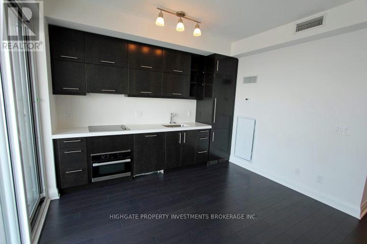2407 - 1080 Bay Street, Toronto, ON - Indoor
