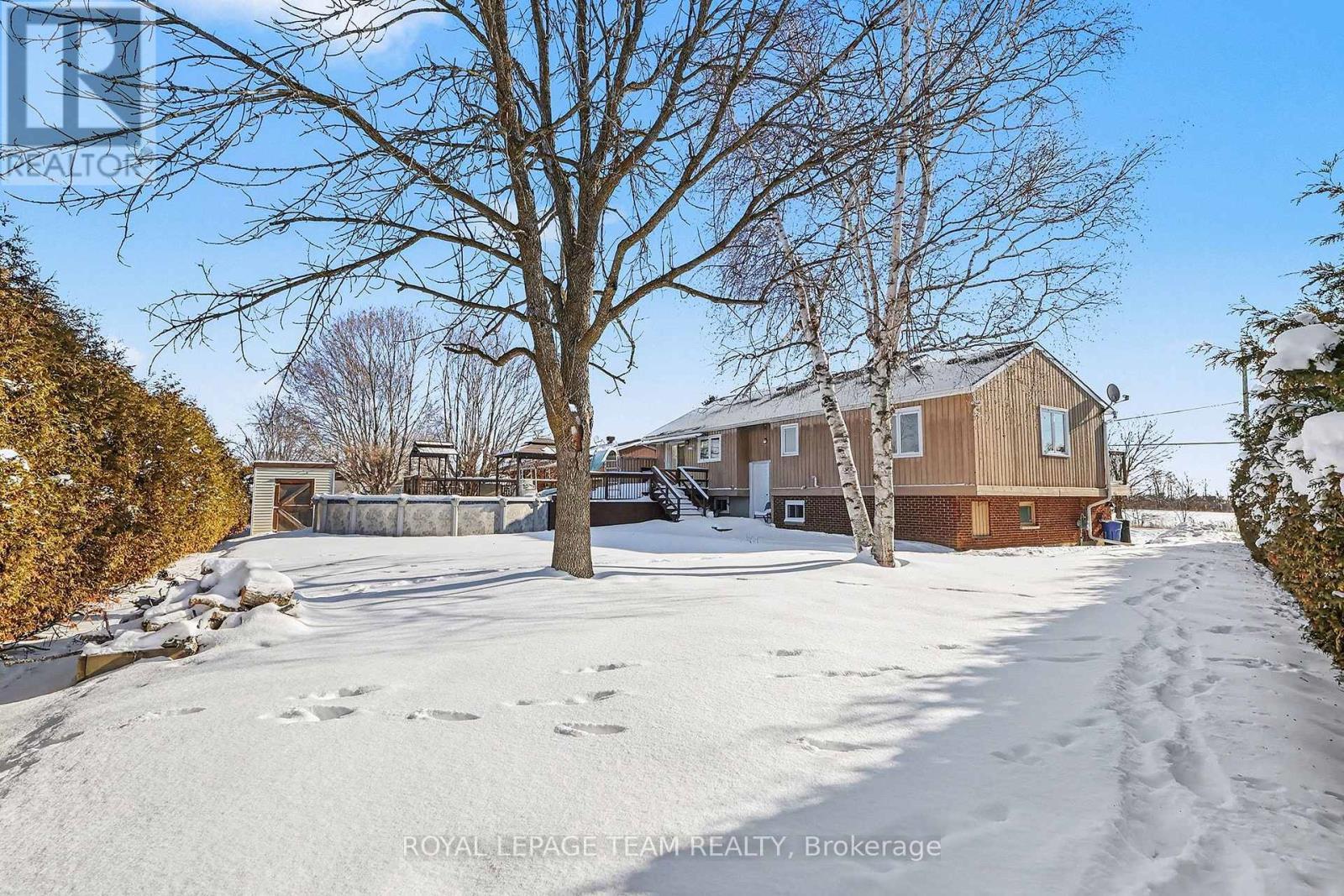 237 Queen West Street, North Dundas, ON - Outdoor