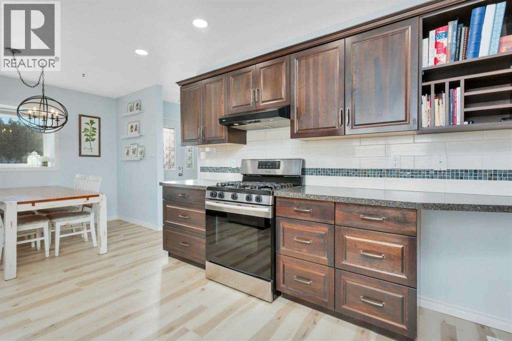 30 Wishart Street, Red Deer, AB - Indoor Photo Showing Kitchen