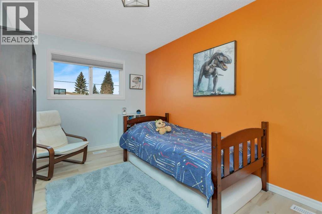 30 Wishart Street, Red Deer, AB - Indoor Photo Showing Bedroom