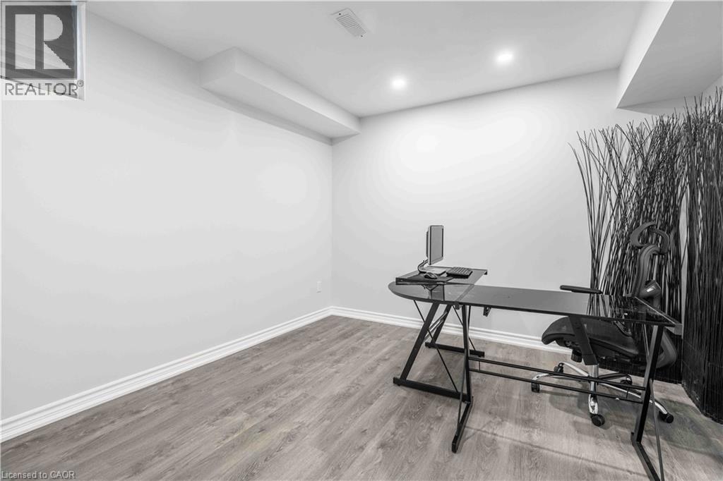 Fourth Bedroom with egress window, closet - 51 Showcase Drive, Hamilton, ON - Indoor Photo Showing Other Room